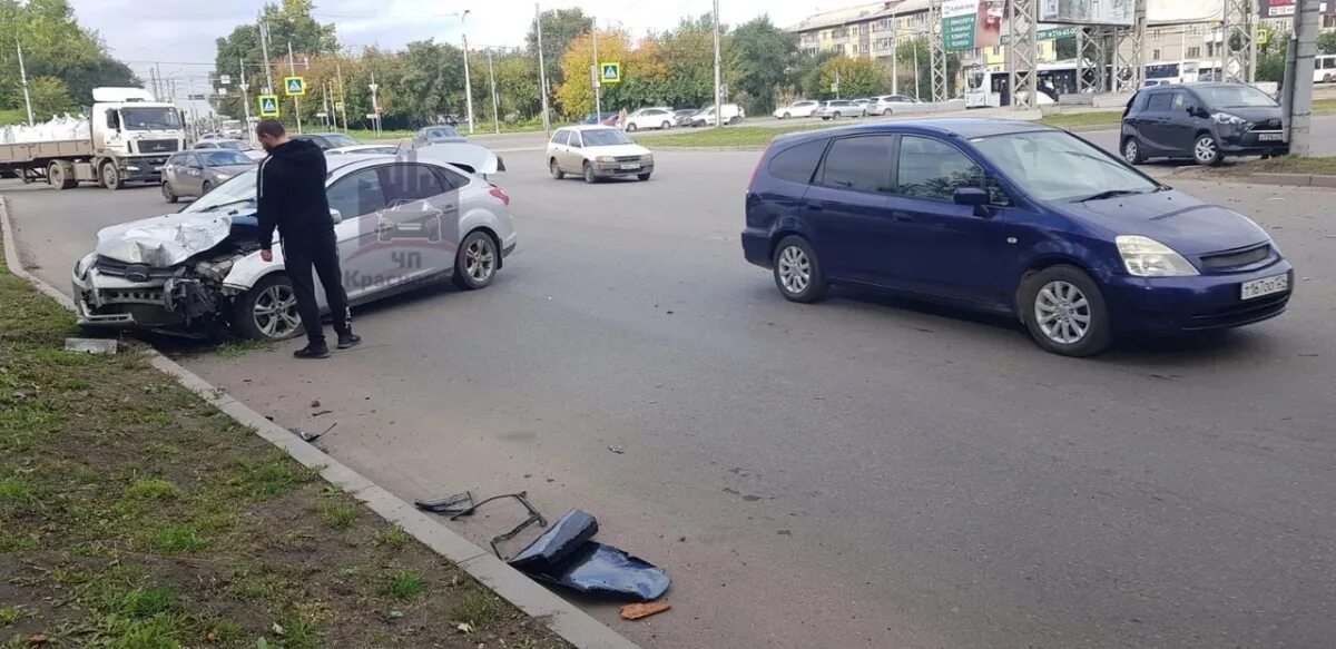 Происшествия в красноярске за последние три дня. Дтп на трассе енисейск красноярск. Дтп на матросова красноярск. Дтп красноярск ул свердловская 73. Дтп в казачинском районе.