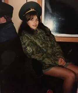Девушки 1990