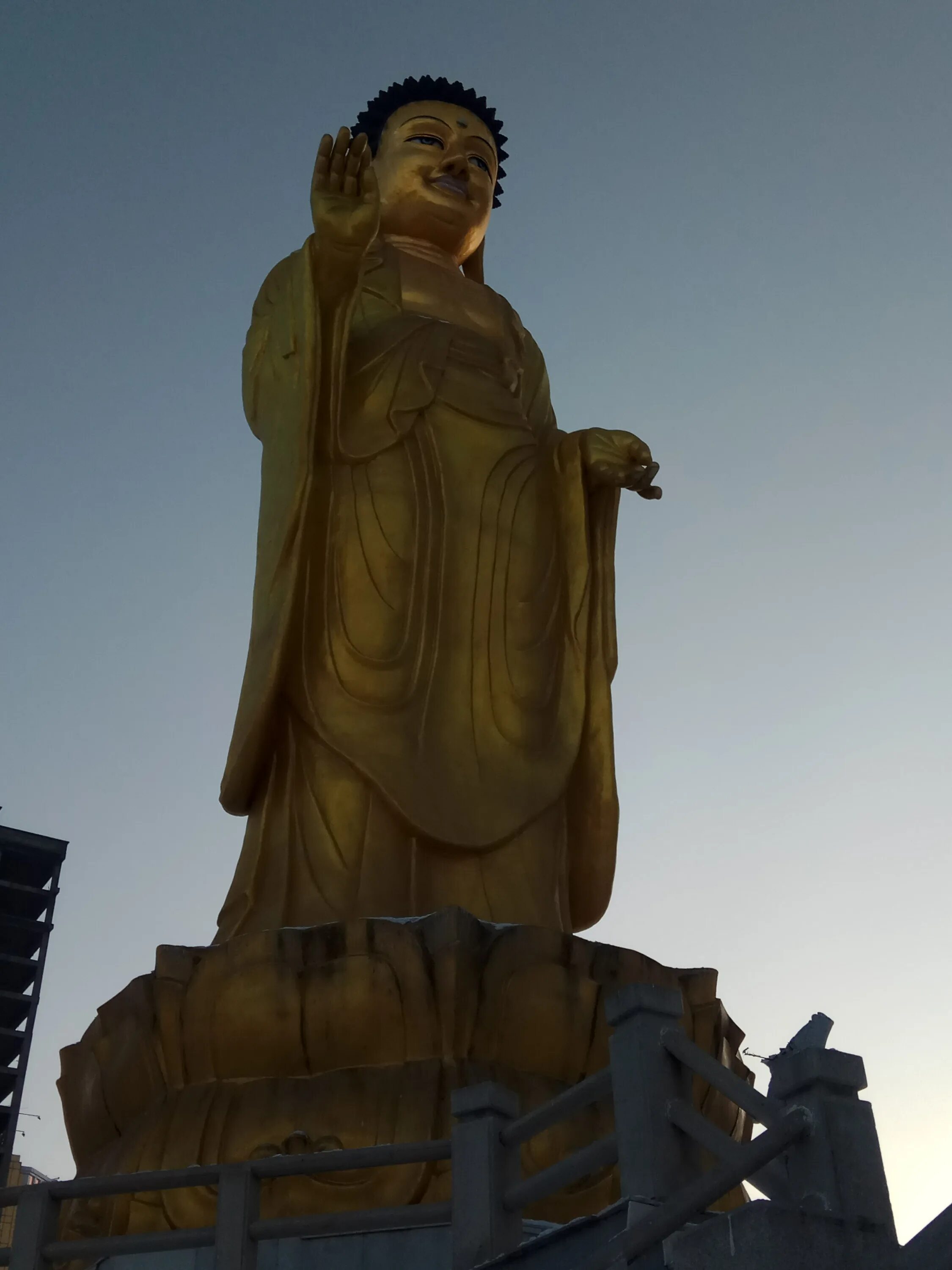 Статуя Будды в Монголии. Парк Будды в Улан-Баторе. Монголия парк Будды Будды в Улан-Баторе. Монголия достопримечательности Золотая статуя Будды. Хороо