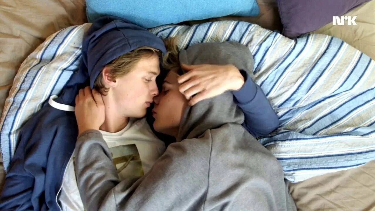 Скам программа. Микаэль и эвен скам. стыд фото. isak and even отель.
