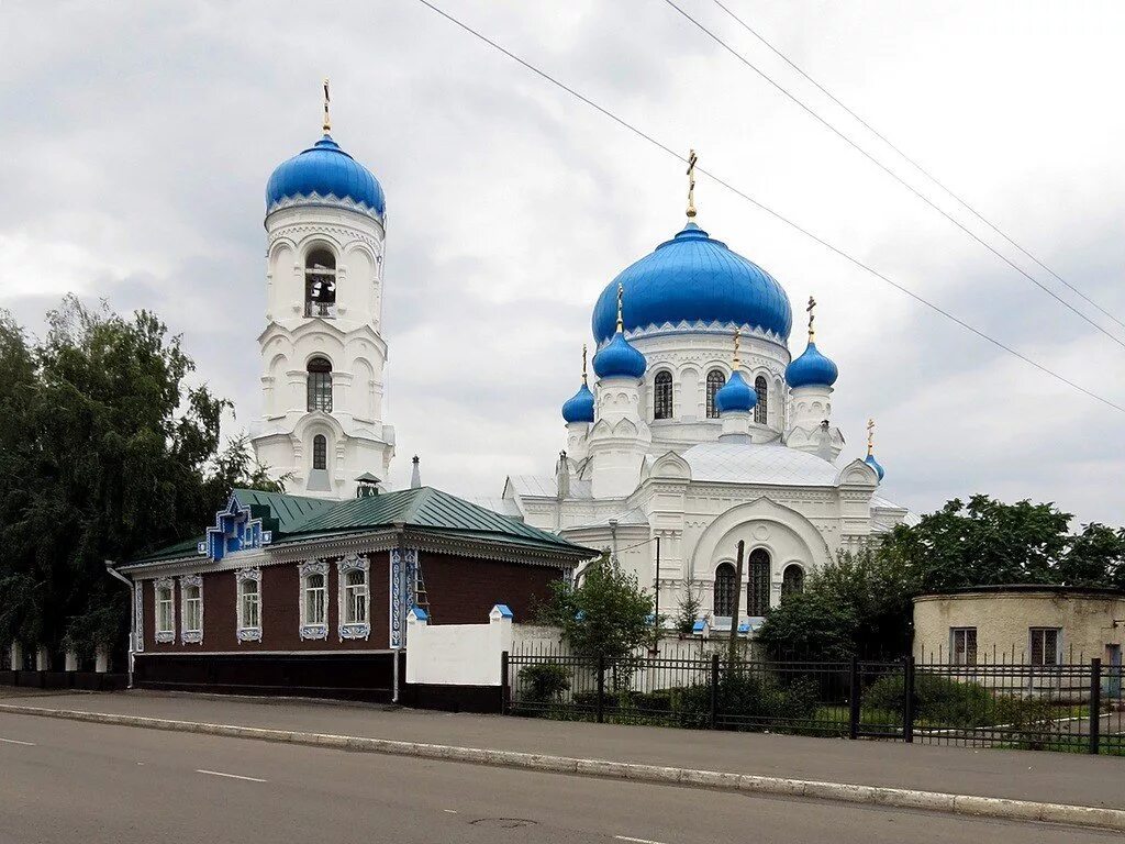 Бийская улица алтайский край. Успенская Церковь Бийск.