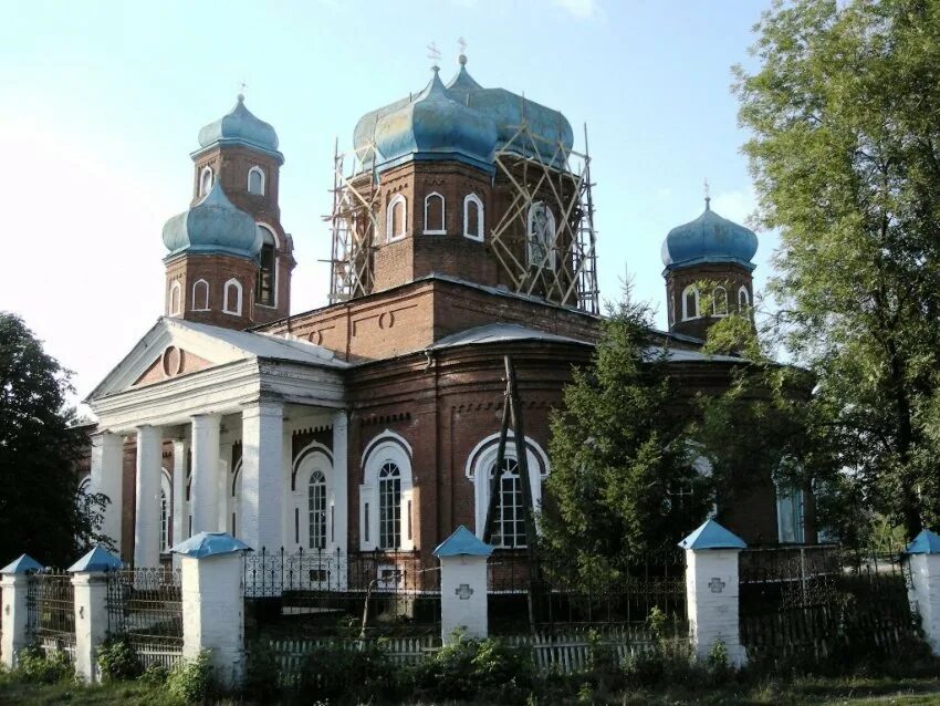 Погода в рыбинских будах курской. Погода в рыбинских будах курской. Усланка курская область. Храм успения пресвятой богородицы курск. Храм успения пресвятой богородицы рыбинские буды.