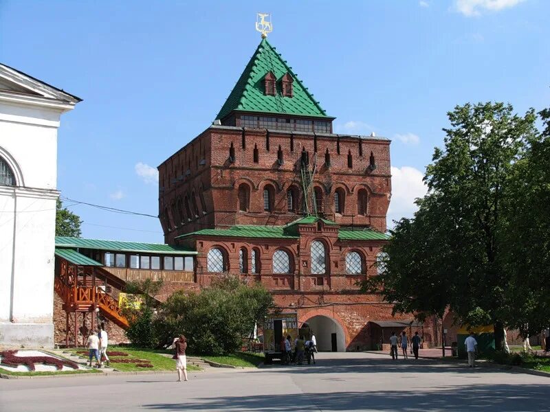 Нижегородская область, Нижний Новгород, пл. Минина и Пожарского, 6. Обзорная автобусно-пешеходная экскурсия по Нижнему Новгороду. Площадь Минина и Пожарского 6. Нижний Новгород обзорная площадь.