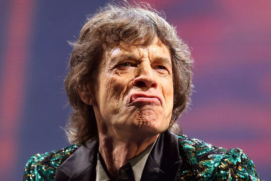 Mick Jagger. Мик Джаггер в молодости. Мик Джаггер 2022. Мик Джаггер 2000. Мик джаггер слушать