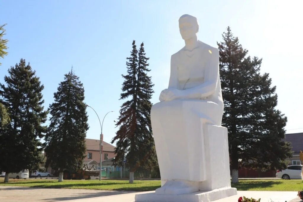 Динская кореновск. Станица Динская Краснодарский край. Динская мемориальный комплекс. Мемориал ст Динская. Динской район Краснодарский станицы.