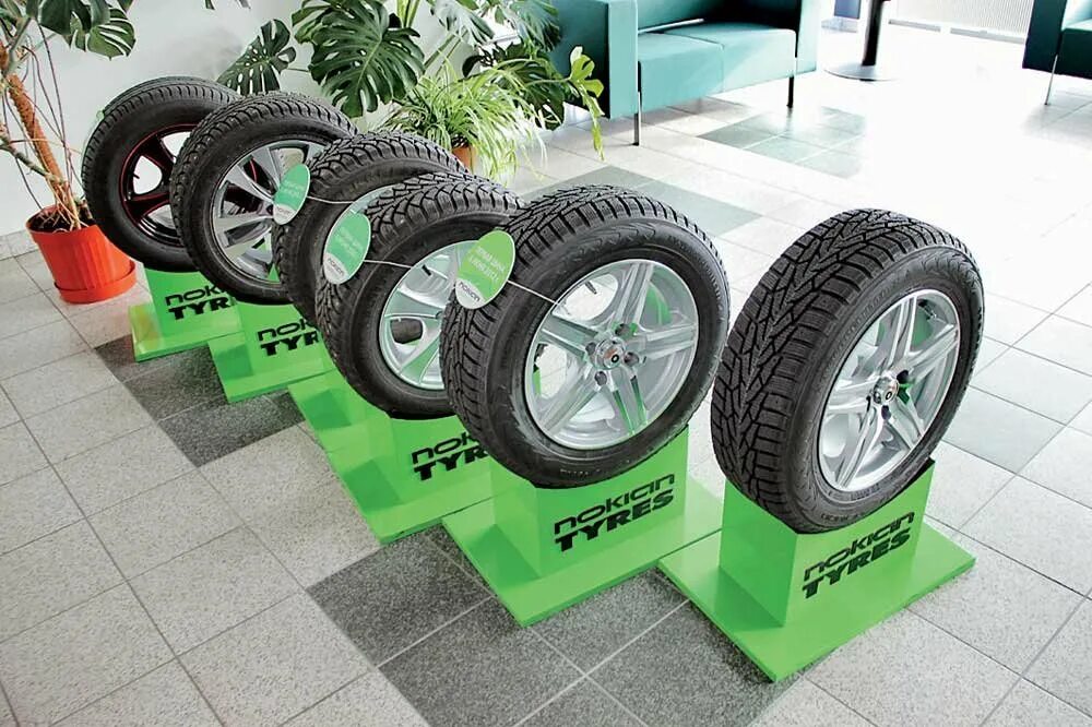 Линейка шин. Шины Nokian Tyres. Нокиан Турес. Колесо Nokian. Нокиан Тайерс шины.