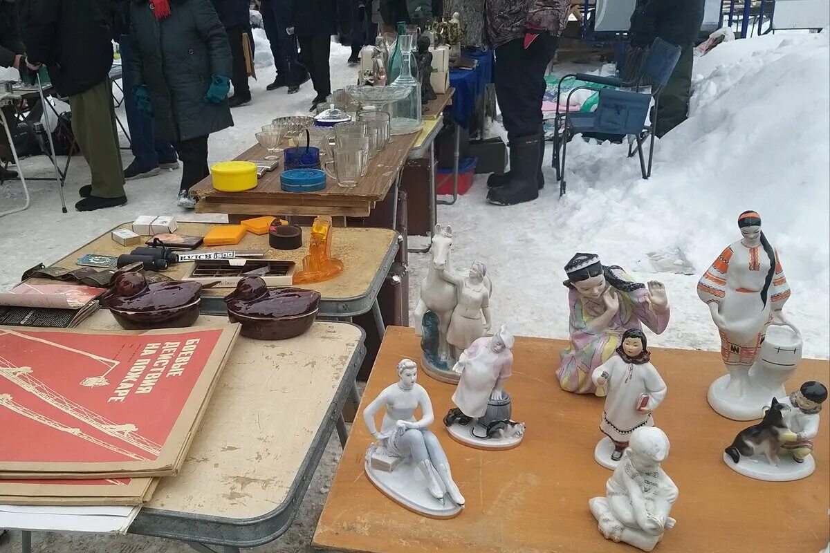 Блошиный рынок в новосибирске дк чкалова. Блошиный рынок в новосибирске дк чкалова. Блошиный рынок в новосибирске березовая роща. Блошиный рынок в новосибирске дк чкалова. Блошиный рынок на ленинском рынке новосибирск.