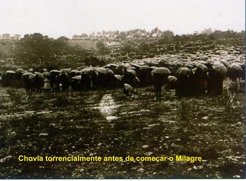 Явление 1917. Чудо солнца в фатиме 1917. явление солнечное чудо 1917. фатимское явление девы марии. 13 октября 1917 солнечное чудо.
