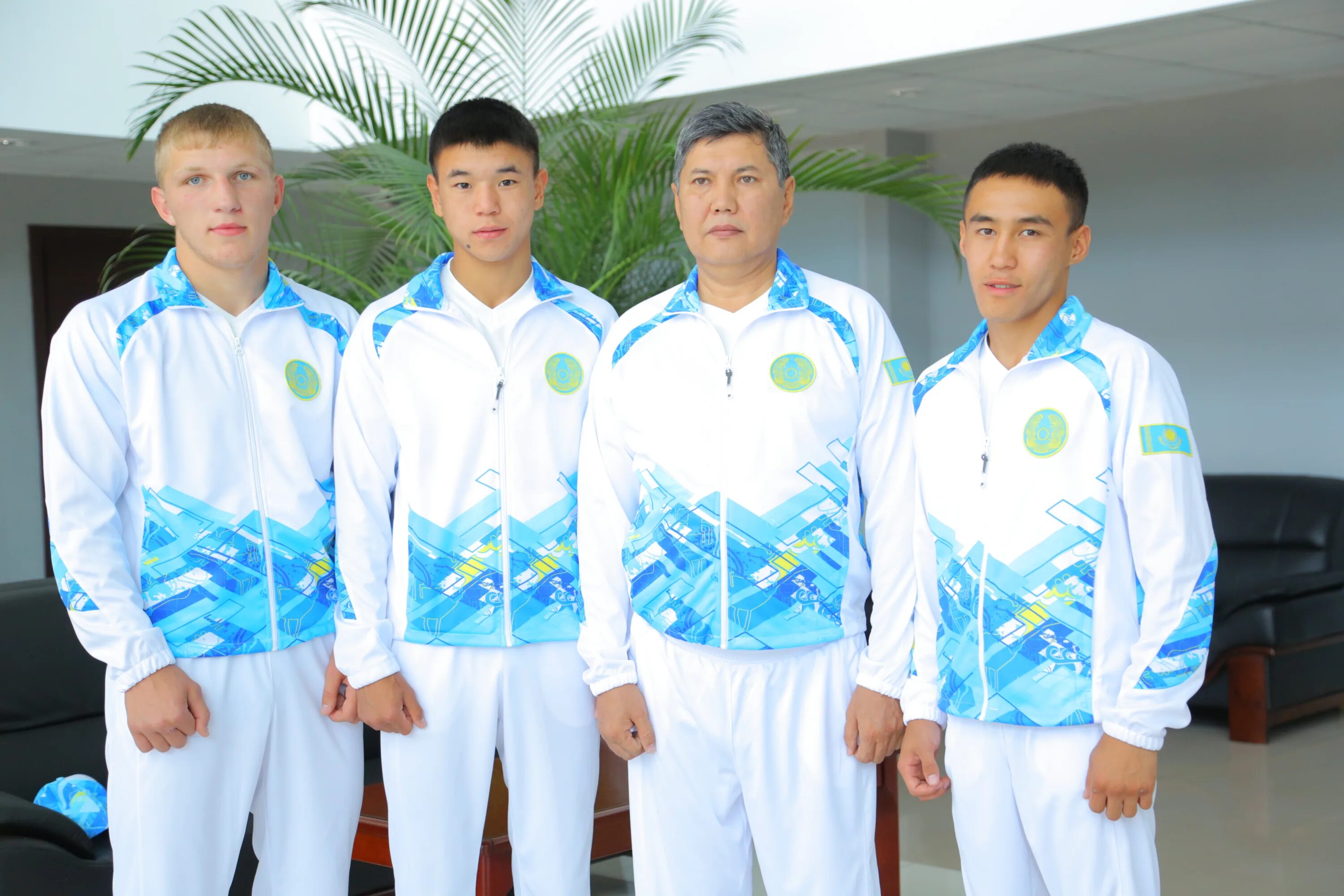 Спорт новости кз. Костюм Kazakhstan National Team. Форма сборной Узбекистана на Олимпиаде в Токио. Спортивный костюм сборной Казахстана. Спортивный костюм сборной Казахстана по боксу.