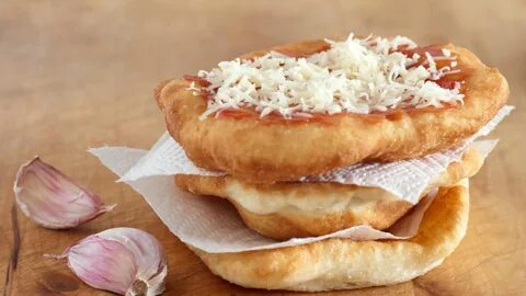 Langoše recept, které budou chutnat lépe než na ulicích Budapešti!