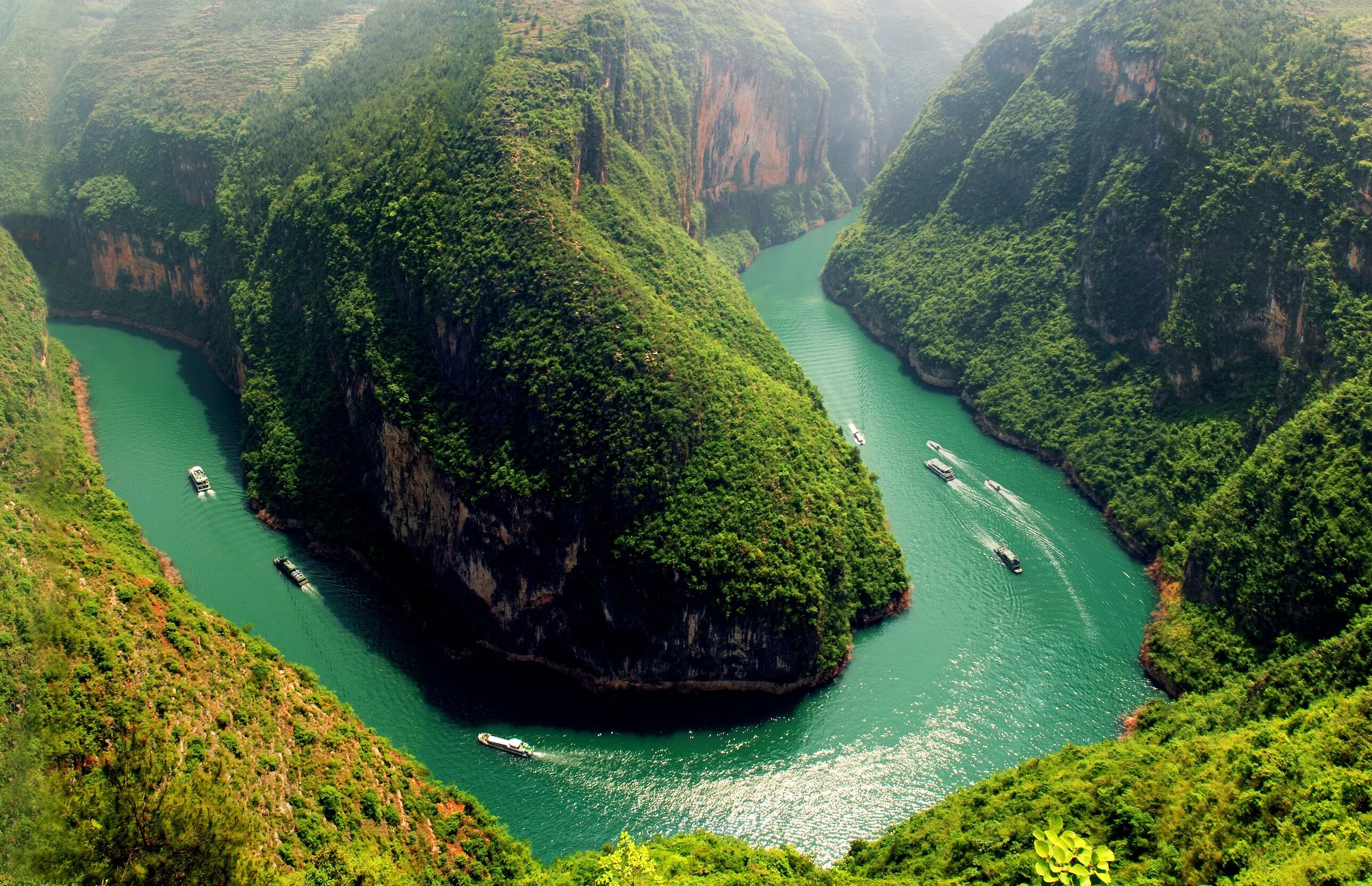 Река на юге страны. Река Янцзы Китай. Хуанхэ и Янцзы. Река Янцзы Шанхай. Три ущелья на реке Янцзы.