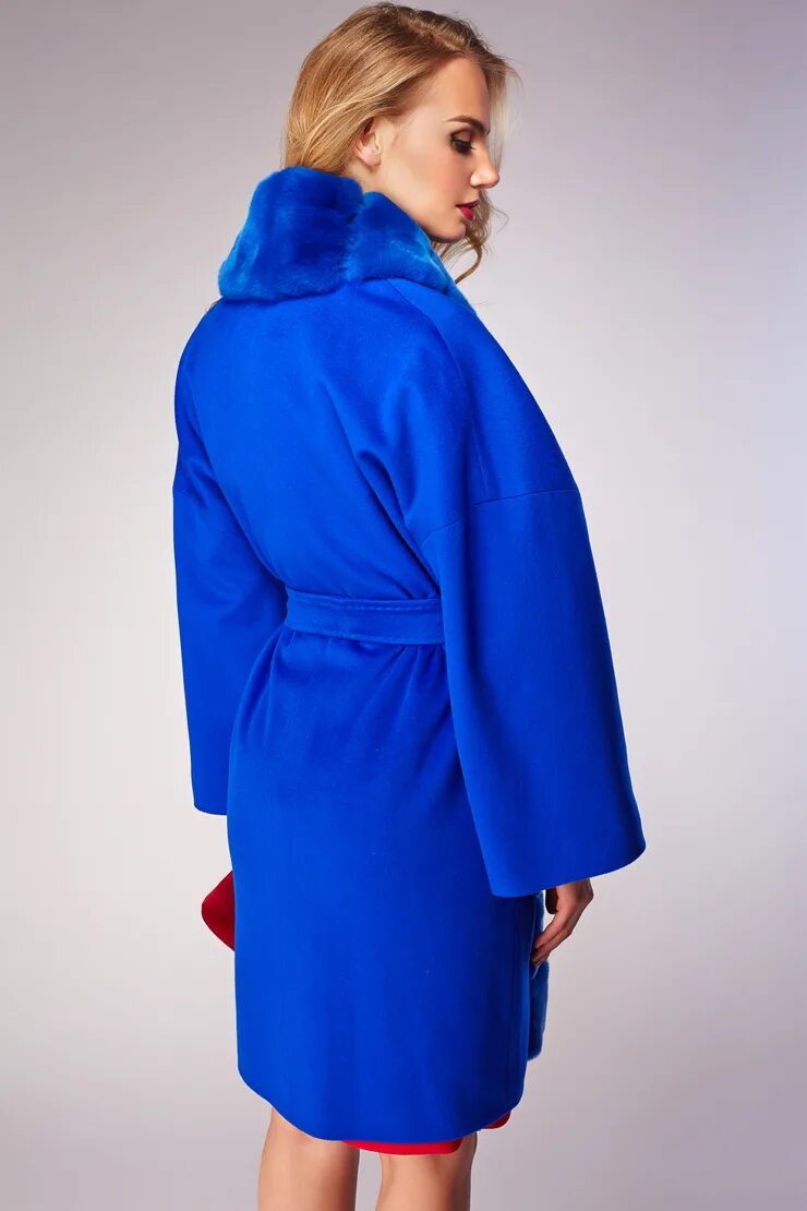 Синее пальто купить. Пальто Самос 2617037. Пальто голубое loro Piana. Синее пальто женское. Синее зимнее пальто.
