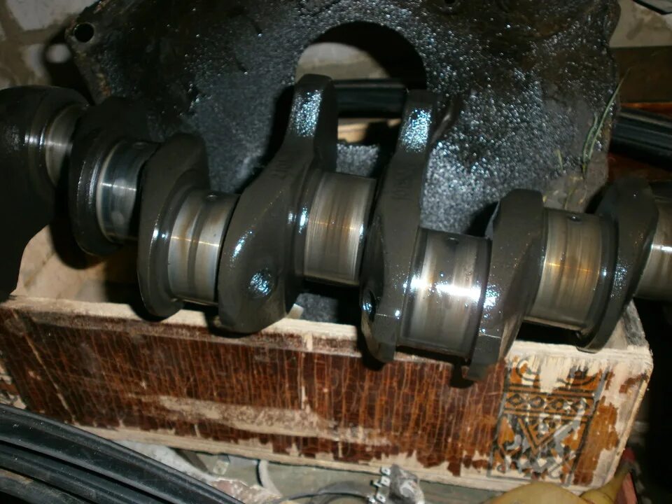 Коленвал Приора 16 клапанов. Двигатель ВАЗ 2112 16 клапанов коленвал. ОВБ 57-7 вал коленчатый. Распрессовка коленвалов 2т.