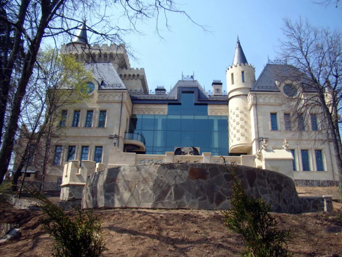 Пугачев продает замок