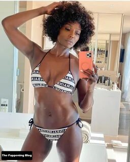 Lorraine Pascale Nude & Sexy Collection (17 Photos) .