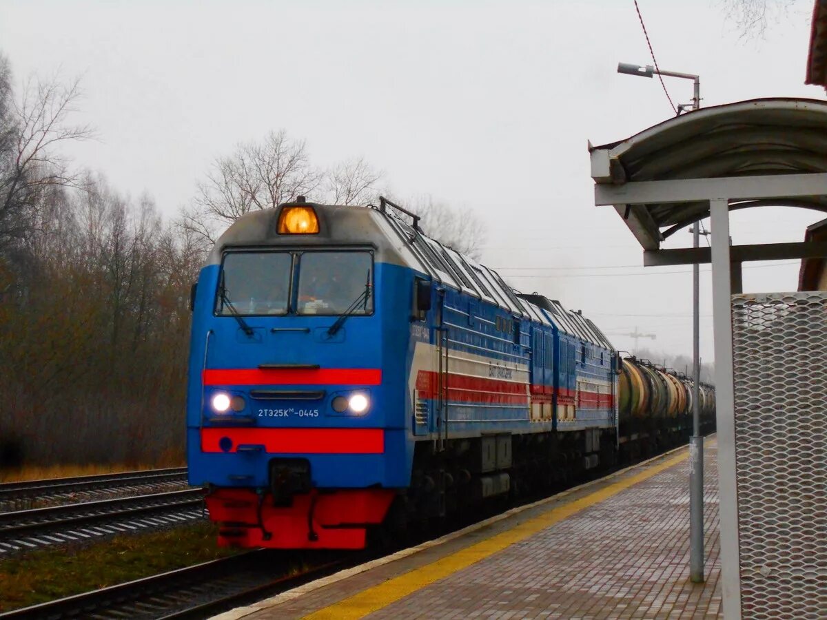 Петербург бежецк поезд. Петербург бежецк поезд. Бежецк вокзал. Поезда бологое угловка. Пищалкино тверская область.