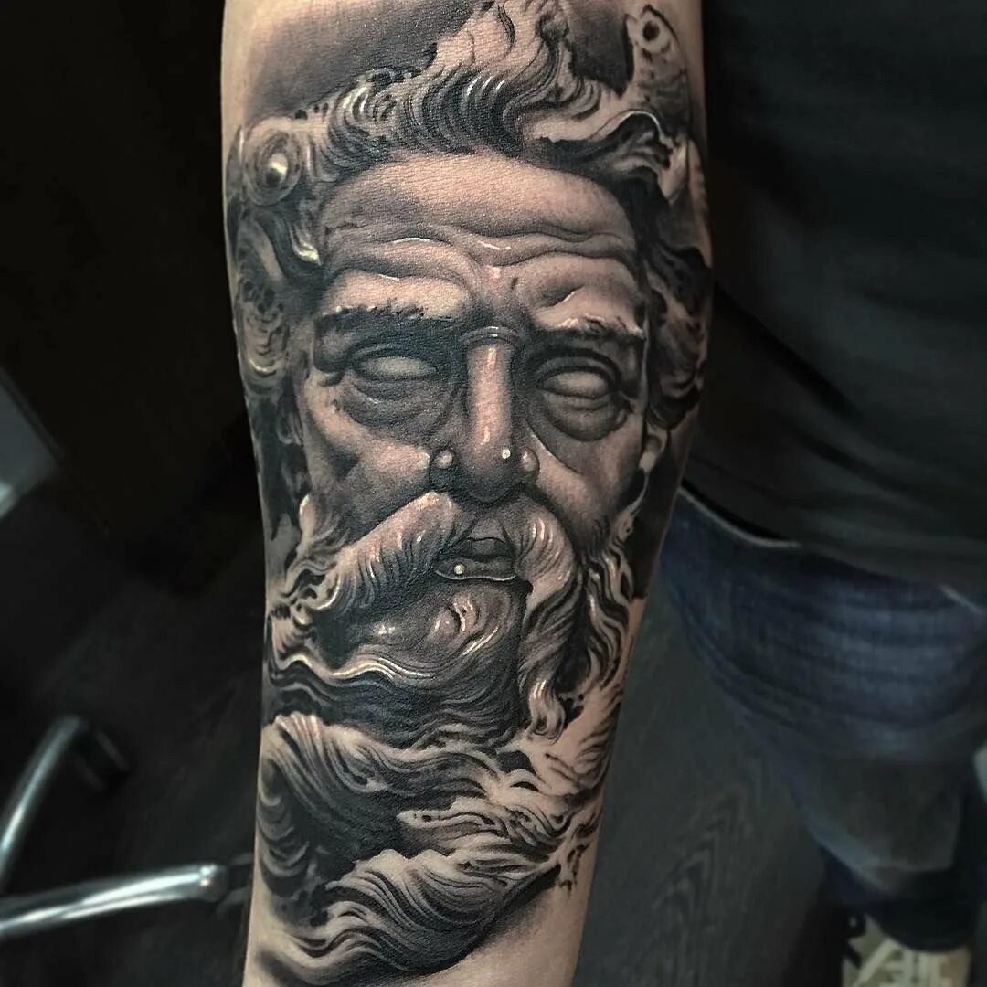 Тату богов олимпа зевс. Тату боги олимпа. Зевс громовержец тату. Тату богов олимпа зевс. Зевс бог тату.