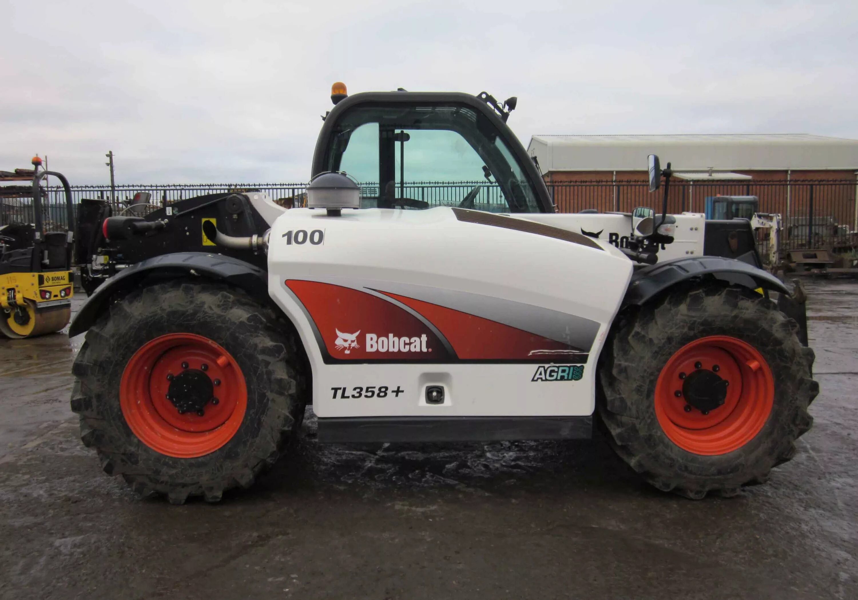 Bobcat tl358. Телескопический погрузчик Bobcat tl358+. Bobcat TL 37.70HF. Bobcat TL26.60. Bobcat телескопический