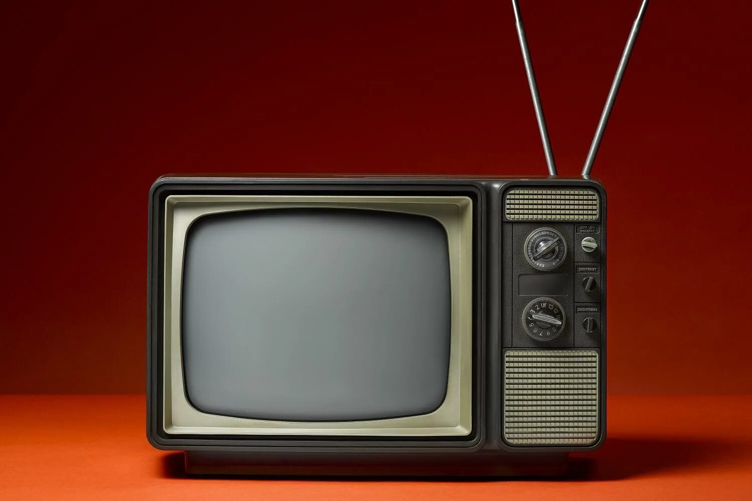 Tv old 2. Старый телевизор. Ретро телевизор. Старинный телевизор. Винтажный телевизор.