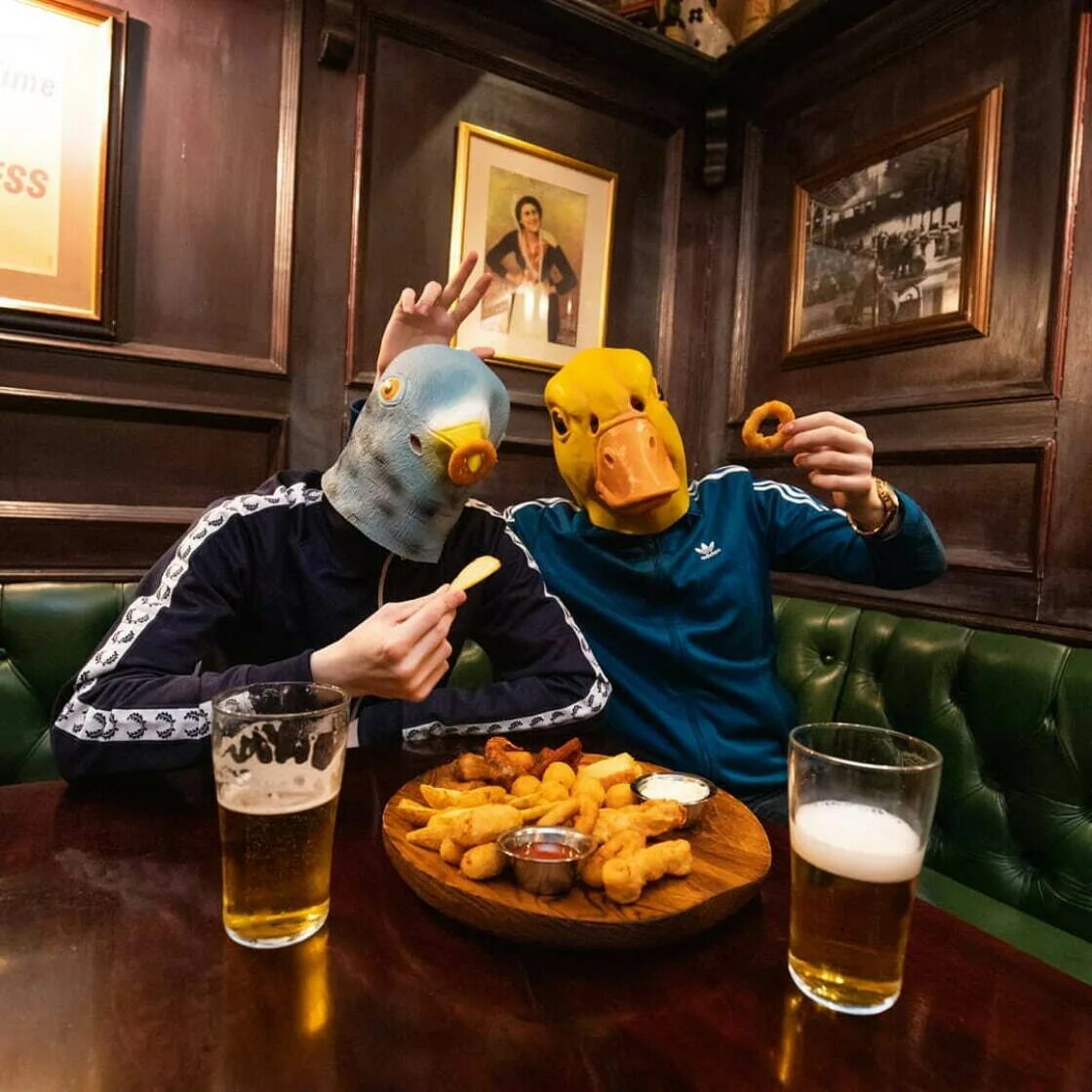 Фанни дак екатеринбург. Бар rock pub спб. Fun duck bar. Дранкин дак подольск. Duck pub.