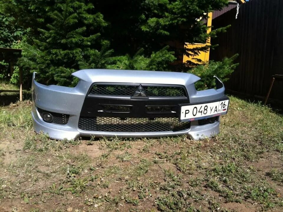 Бампер мицубиси ланцер. Бампер mitsubishi lancer 10. митсубиси лансер 10 без бампера. ланцер 10 без бампера. передний бампер лансер 10.