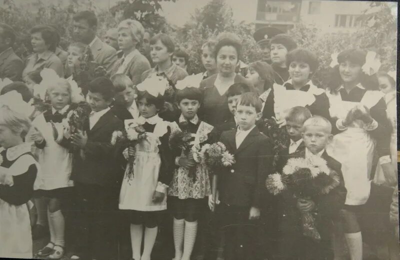 Архив школы первоуральск 35 в 1986. Архив школы 4. Школьный архив. Школа 1970 годов. Аргаяшская школа 2 старое здание.