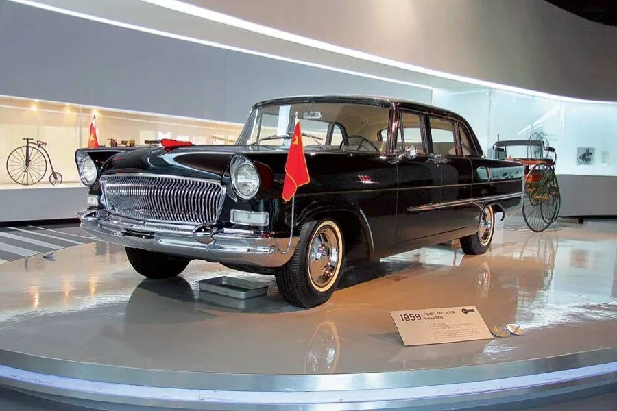 Hongqi 1958. Hongqi 1960. Старые китайские автомобили. Первые китайские автомобили. Первые автомобили в китае