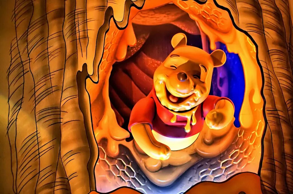 Winnie the pooh adventures. Винни Диснейленд. The many Adventures of Winnie the Pooh. Кенга Винни пух. Винни пух 3д.