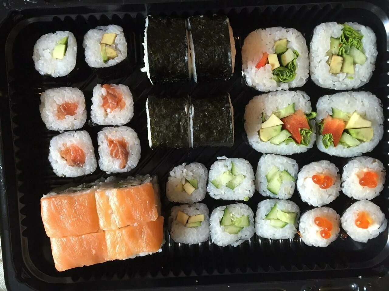 Сушкофф бенто. Сушкоф доставка. Роллы сушкофф. Постные роллы. Классические японские роллы.