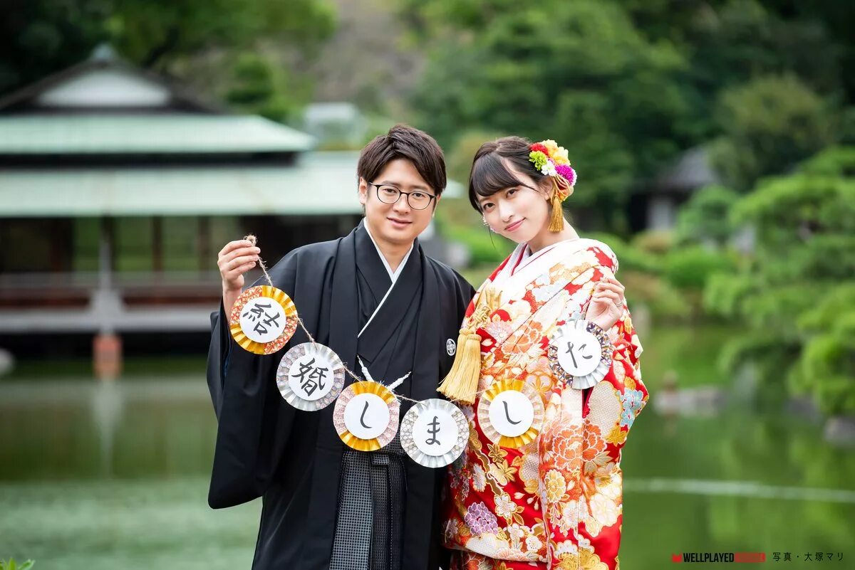 Японское жена и дочь. Японская свадьба. Свадьба в Японии. Традиционная японская свадьба. Свадебная церемония в Японии.