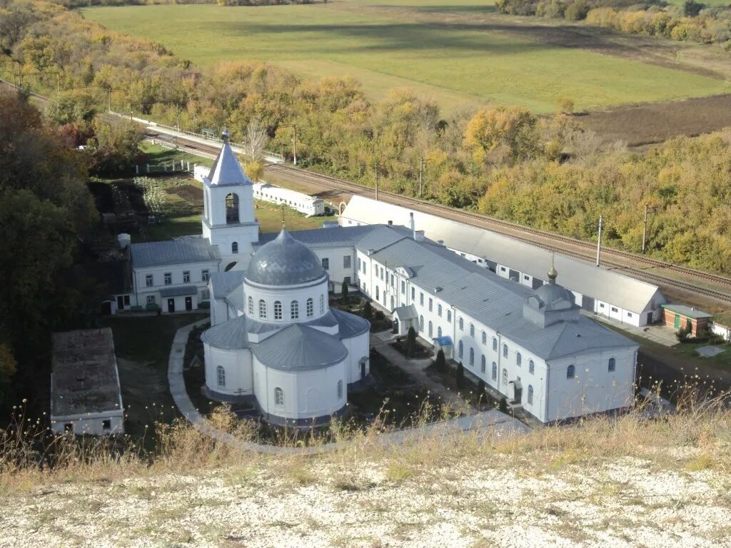 Монастыри воронежской области сайт. Свято-Успенский Дивногорский монастырь. Дивногорский монастырь Воронежская область. Дивногорский Успенский монастырь. Дивногорский Успенский монастырь, посёлок Дивногорский монастырь.