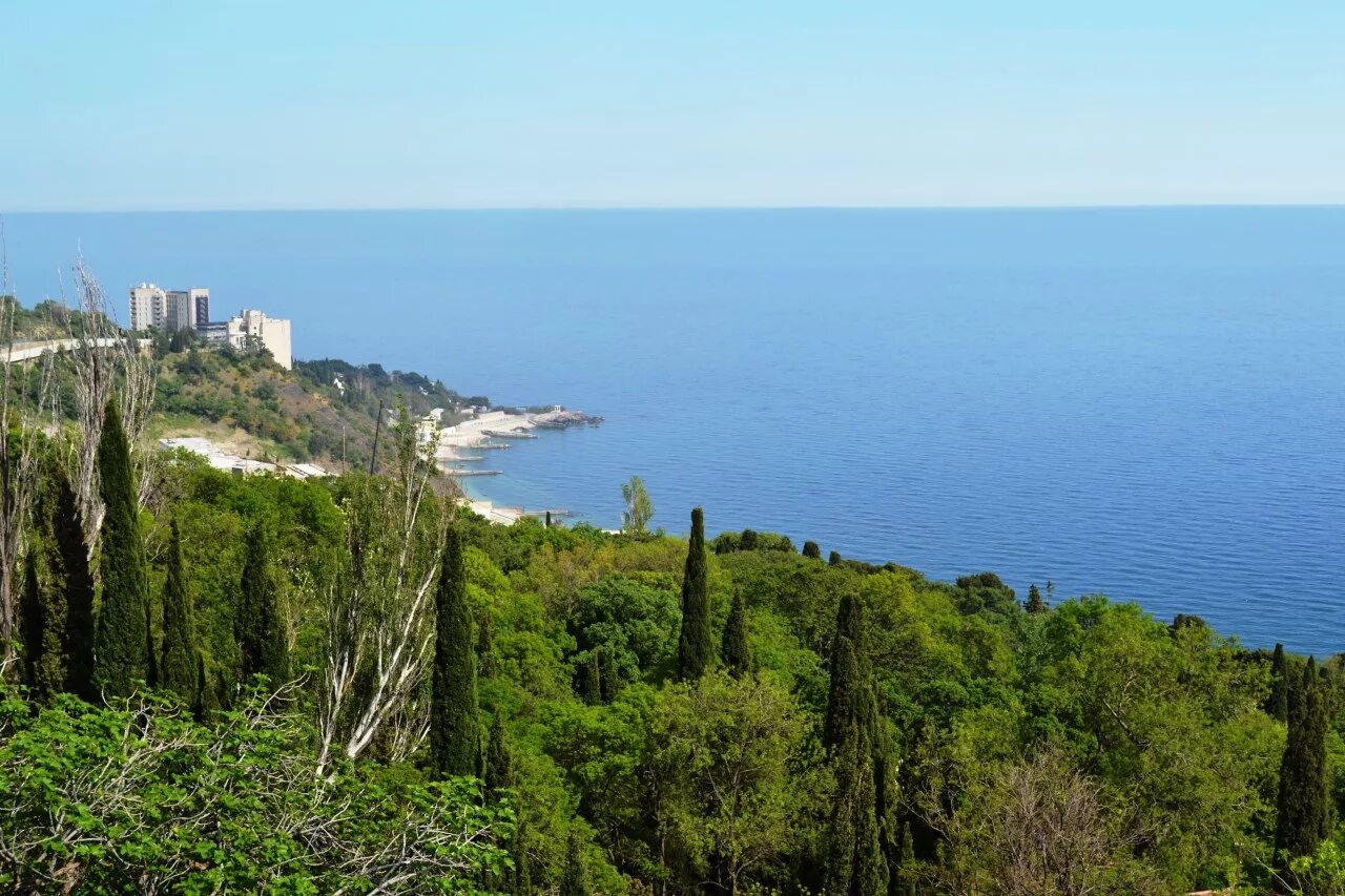 Алупка это. Алупка Крым. Южный берег Крыма Алупка. Алупка 2023. Алупка набережная 2022.