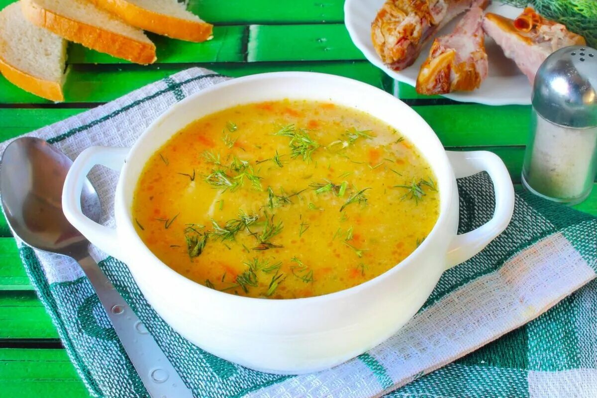 Кухня гороховый суп. Суп гороховый. для супа. горох для супа. суп на мясном бульоне.