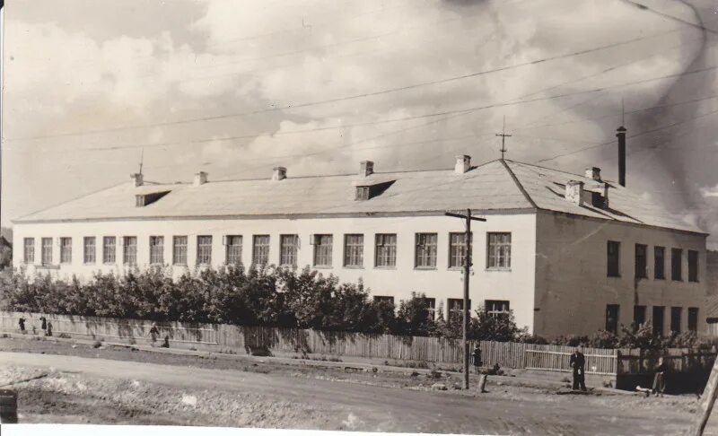 Школьный двор - Retro photos