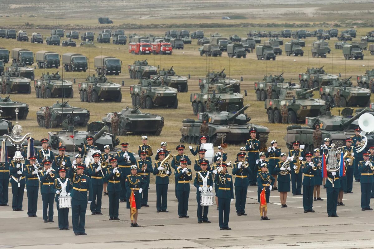 Военные восток. Цугол полигон Восток 2018. Манёвры 2018 Цугол. Цугол парад. Маневры Восток 2018.