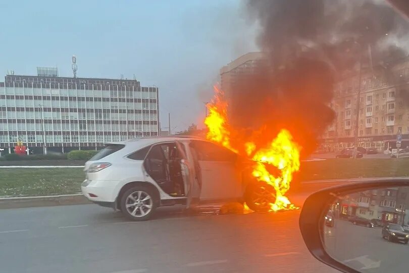 Загорелась машина в Перми. 19 мая пермь