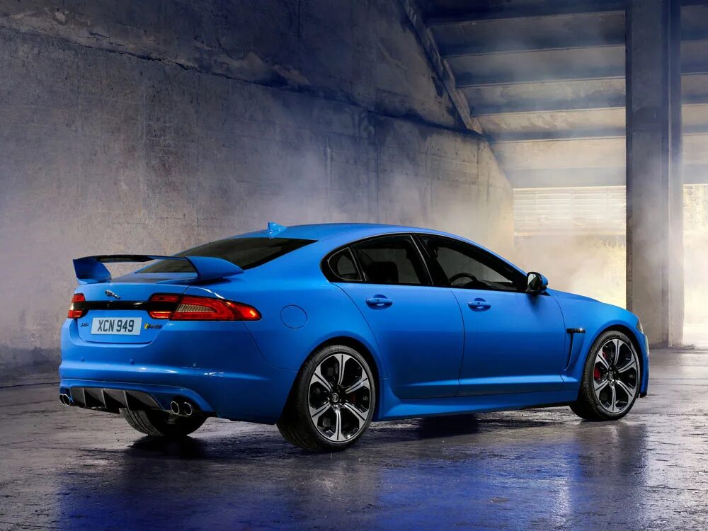 Мерседес бенц ц 250. C s 2013. Мерс 400. Infiniti q40/g sedan. Jaguar xfr blue.