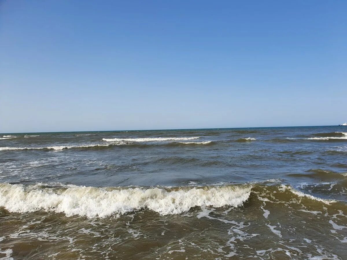 Хазар дагестан пляж. Пляжи хазара. Пляж хазар дербент. Khazar golden beach мардакян. Пляжи хазара.