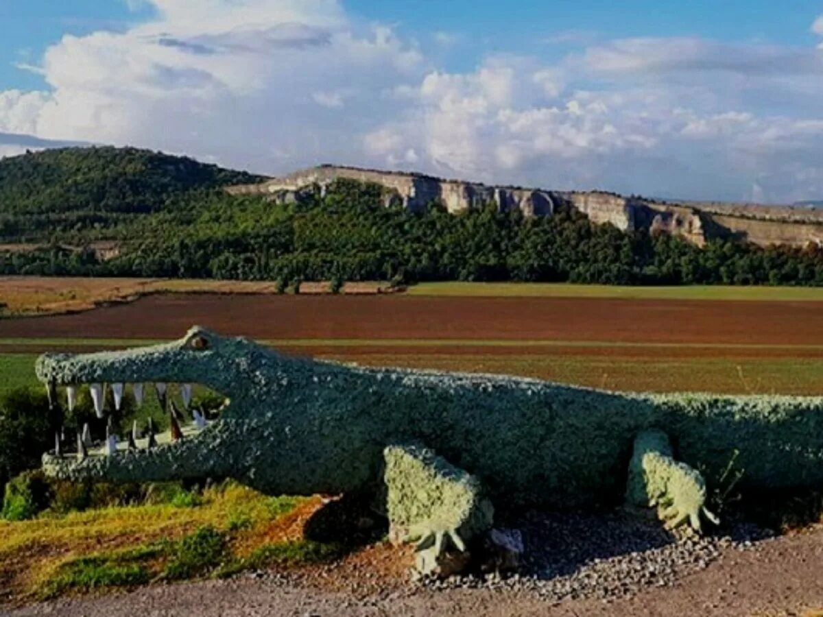 Гора крокодил. Гора крокодил бахчисарай. Гора крокодил. Гора крокодил бельбек. Гора крокодил.