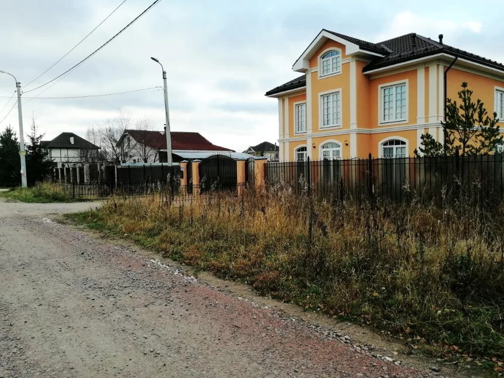 Деревня низино ломоносовского. Поселок Низино Ленинградской области. Ольгинские просторы коттеджный поселок. Низино Ломоносовский район. Деревня Низино Ломоносовского района.