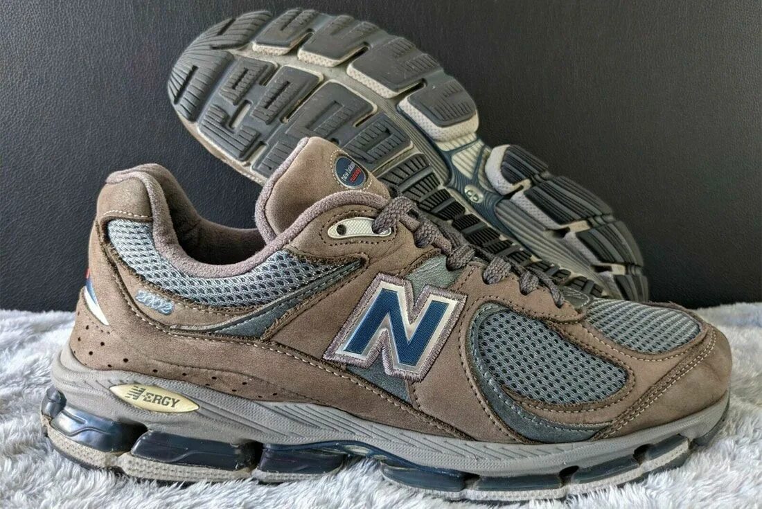 Кроссовки new balance 2002