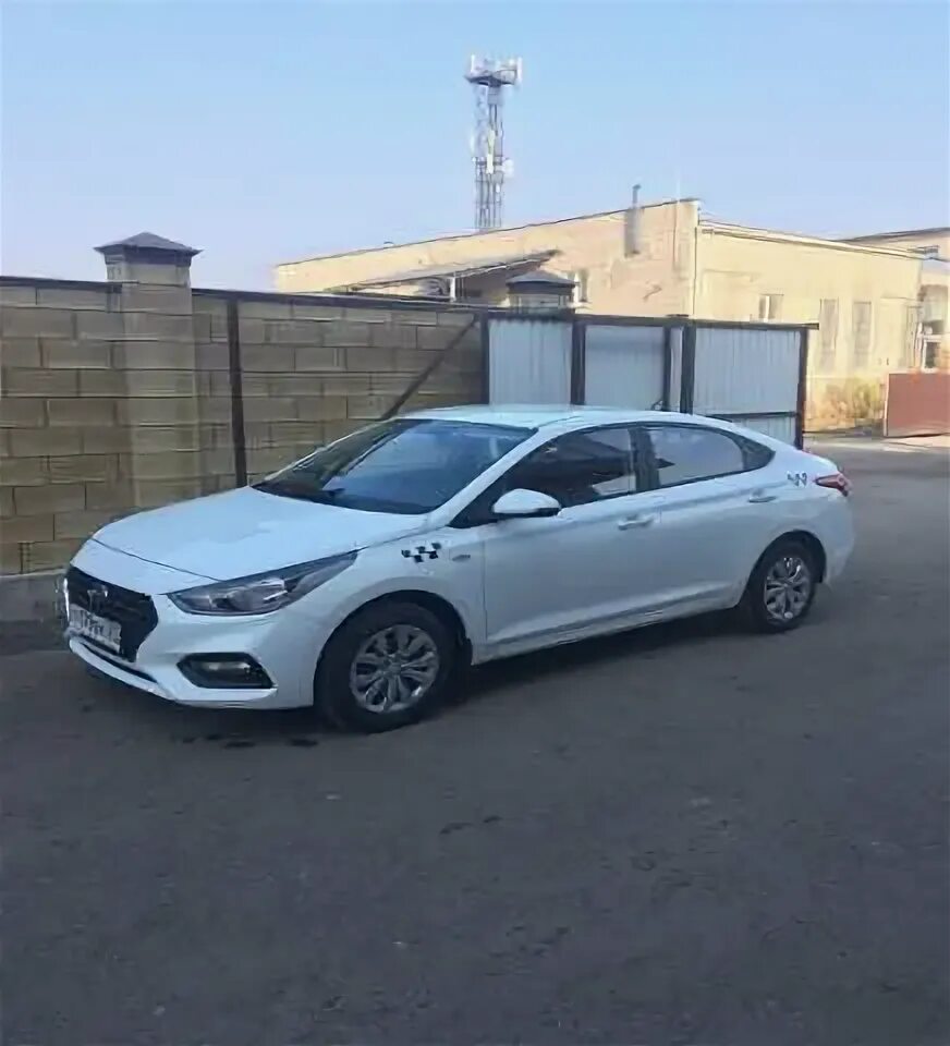 Аренда авто в белгороде без водителя. Аренда машины на сутки. Рено флюенс серый. Аренда авто. Рено флюенс i рестайлинг 1.