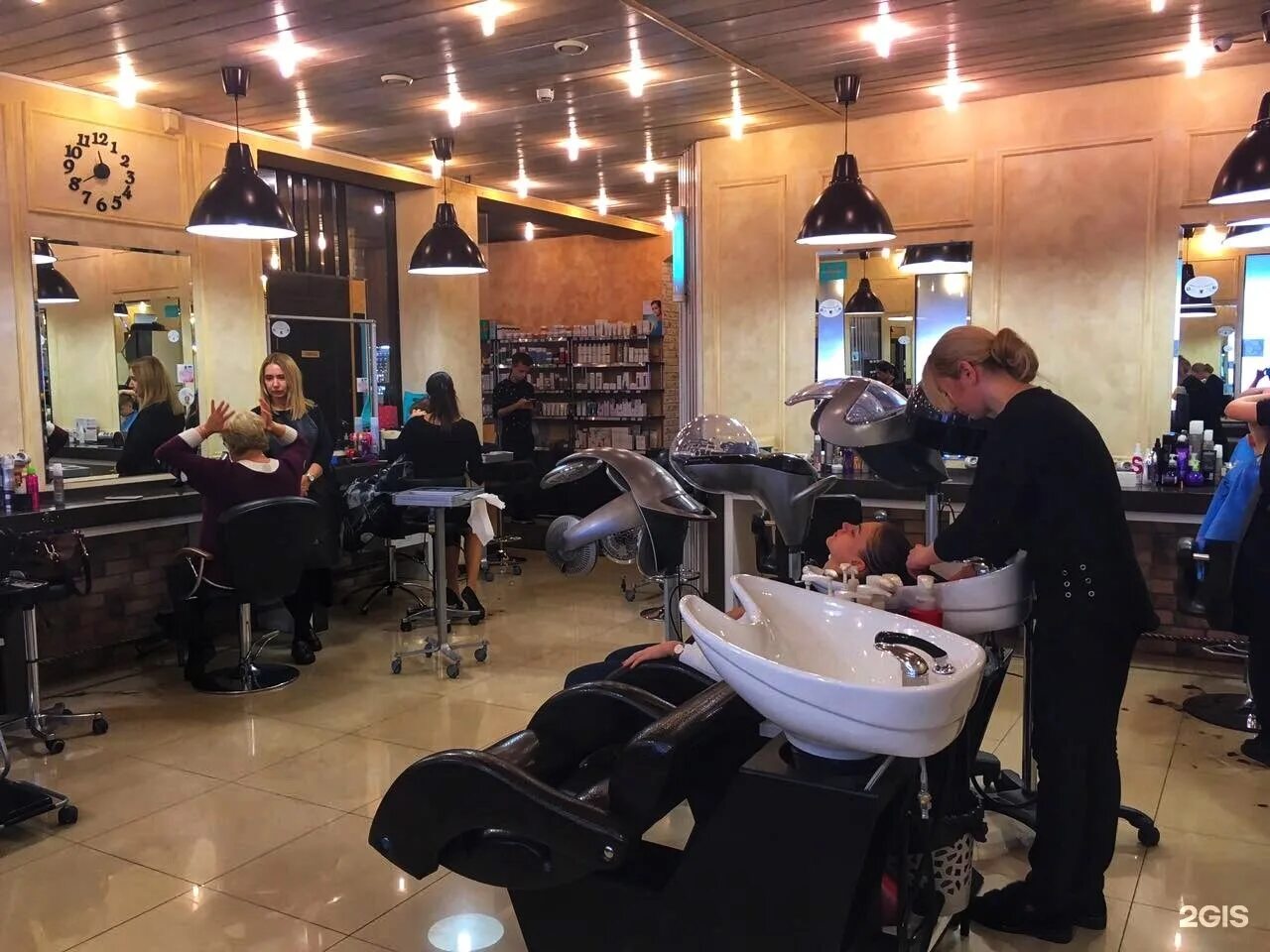 Парикмахерская эстетика. Эстетик салон красоты алтуфьево. Вип кабинет москва для стилиста. Эстетик салон красоты алтуфьево. Алтуфьевское шоссе 56 салон красоты.