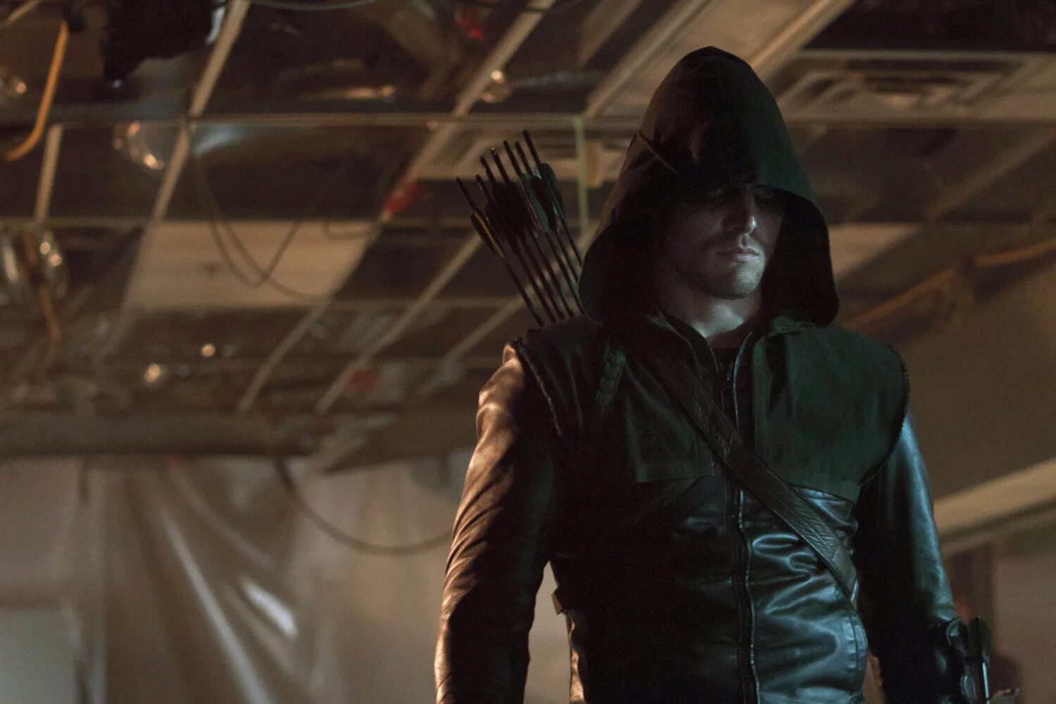 грегор сериал стрела. сериал стрела 3 сезон. Arrowverse сериал. граф вертиго сет гейбл. жуткая стрела.