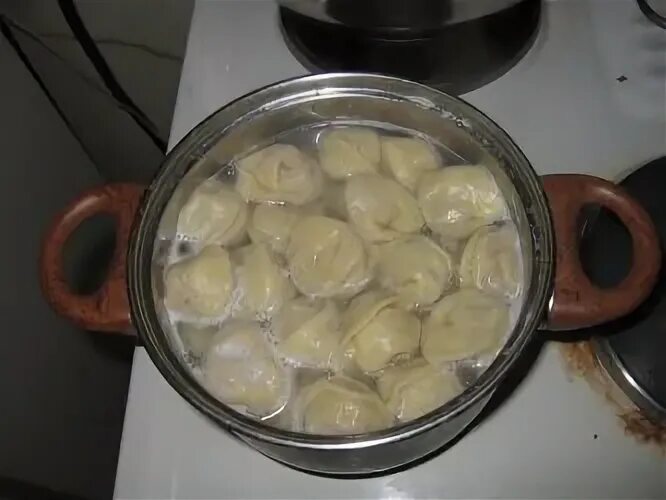 Просроченные пельмени можно есть