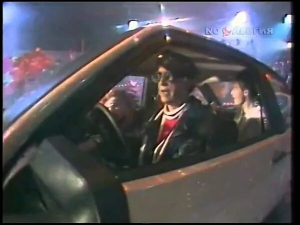 Лада 4 алиса. Кадиллак эскалейд моргенштерн. Девушка у чёрного ламборгини. Алишер моргенштерн мерин. Девушка на запорожце.