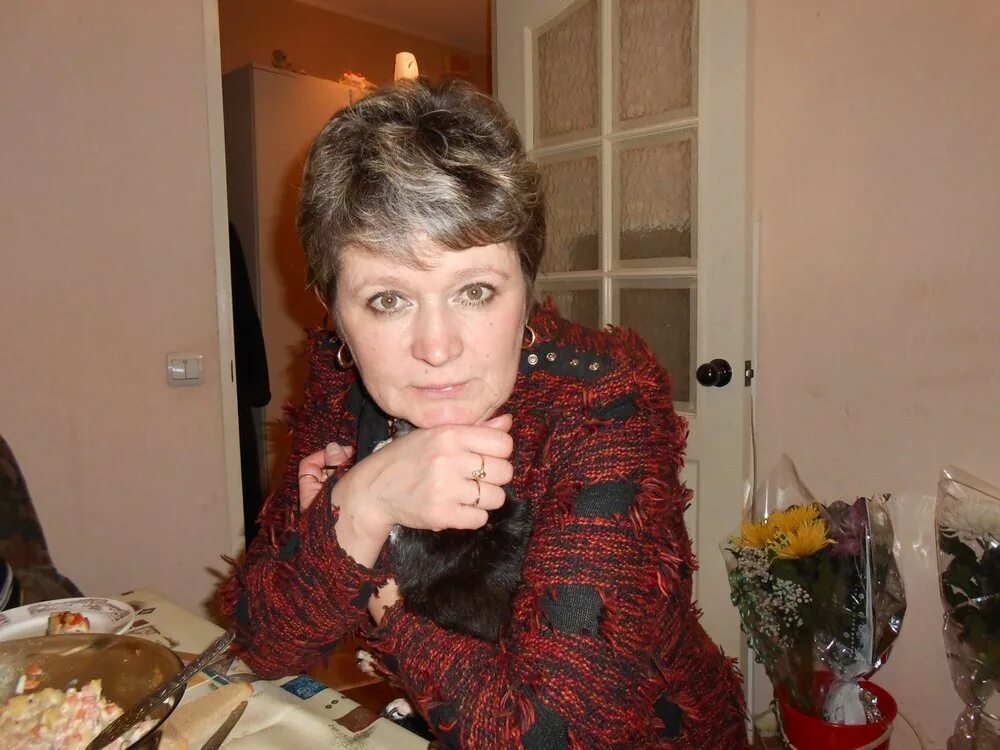 #ask а вы не заметили что как появился инкогнито Фурмонова (НИКА)перестала здесь