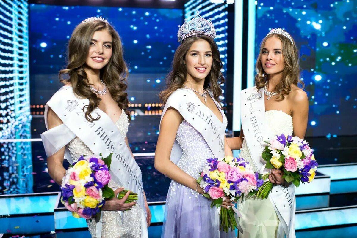 Красота женской фигуры. Большое 18 красота. Красивые девушки красноярска. Барбара палвин с голубыми глазами. Большое 18 красота.