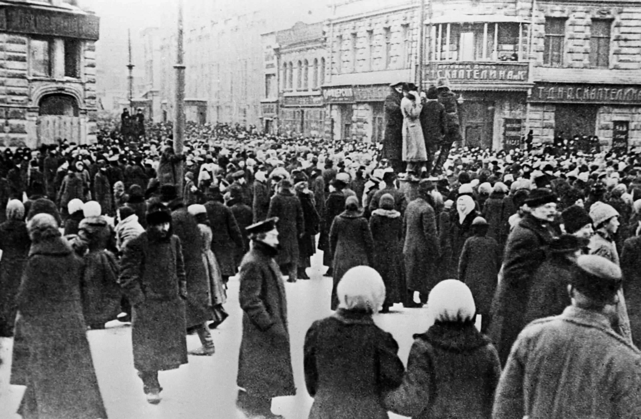 Революция 1917 в москве. Революционная Москва октябрь 1917 года. Революция 1918 года в России. Москва 1917 год. Москва, 7 ноября 1918 года..