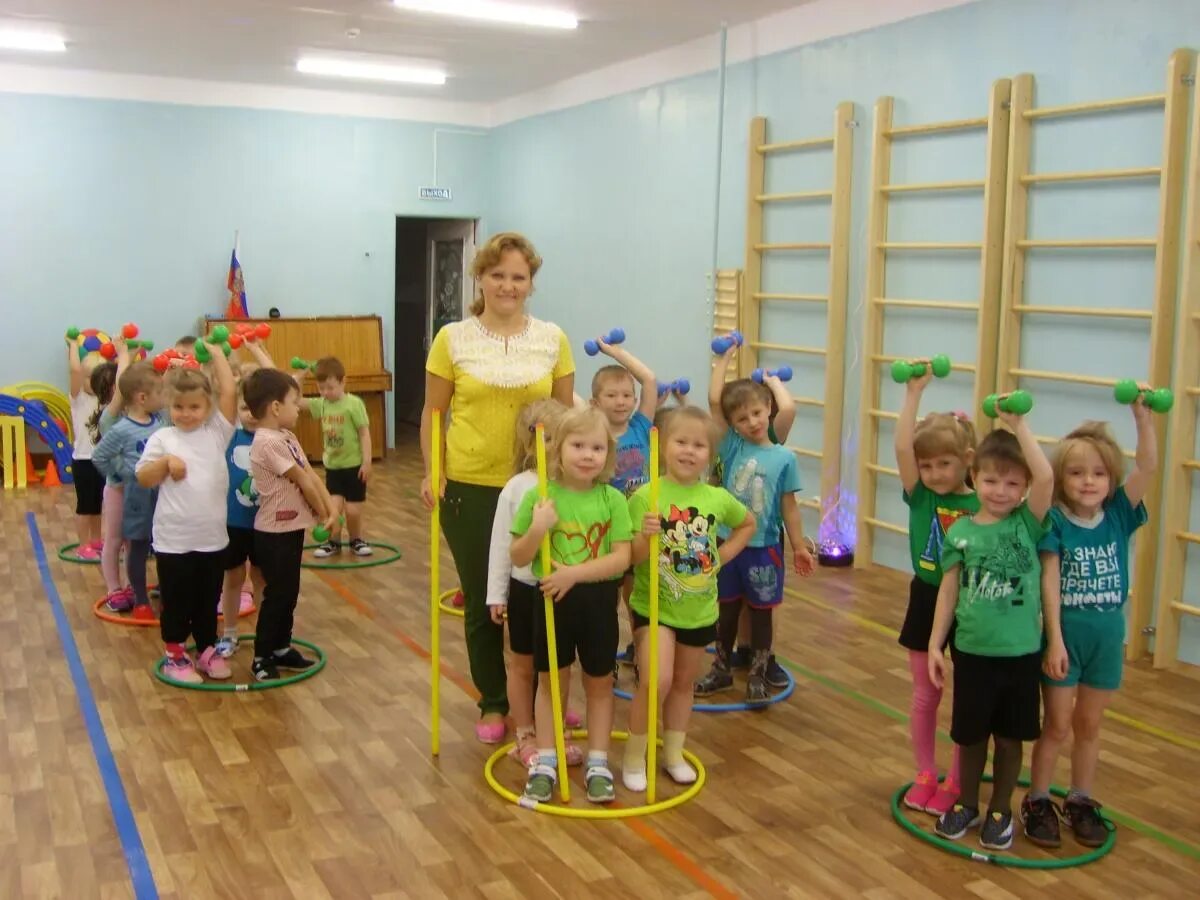 Спортивные развлечения для детей дошкольного возраста. Физкультурное развлечение в детском саду. Спортивные развлечения для детей. Спортивный праздник в детском саду. Физкультурные досуги в детском саду.